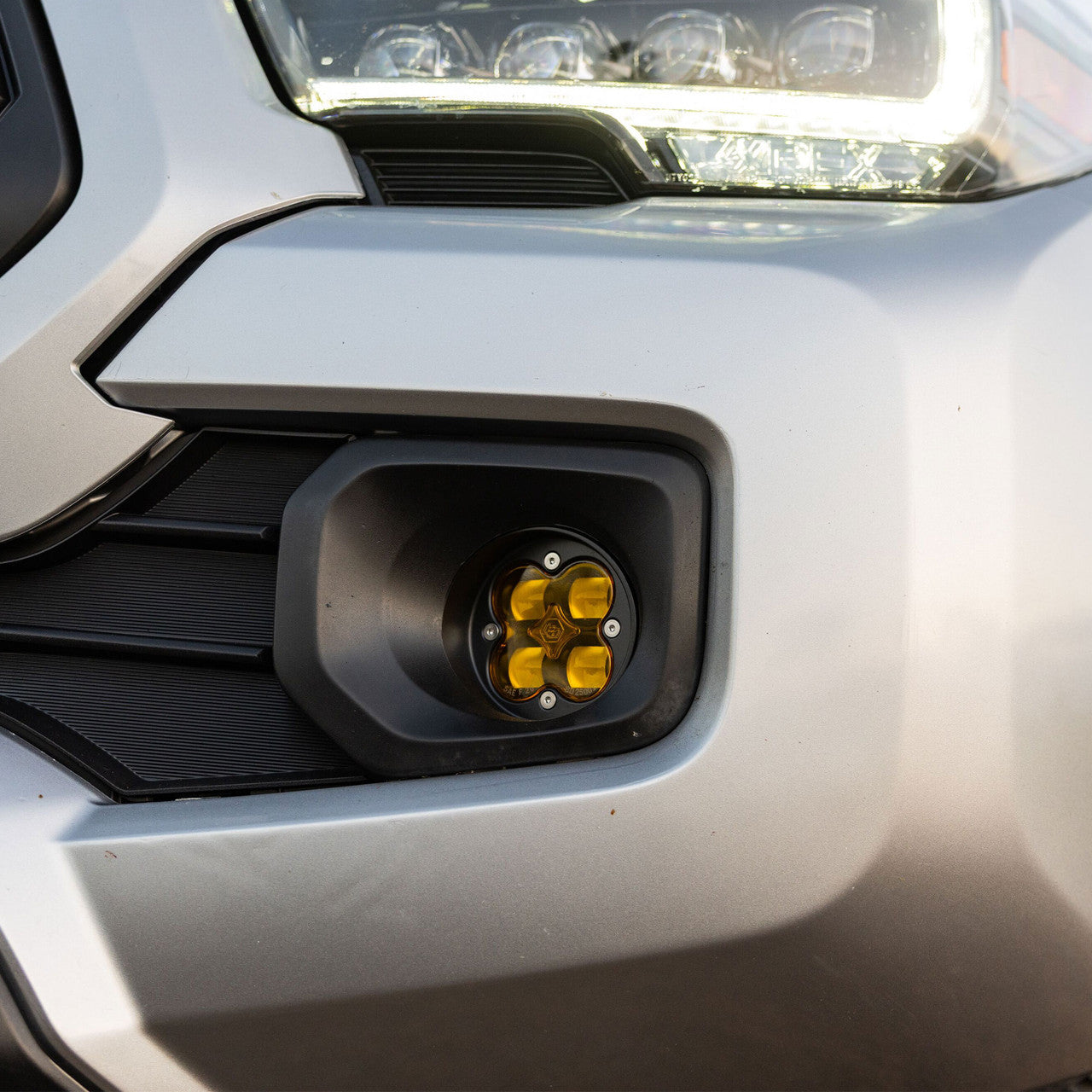 Kit de luces antiniebla SAE para Toyota Squadron-R - Toyota 4Runner 2010-24; Tacoma 2012-23; Tundra 2014-21