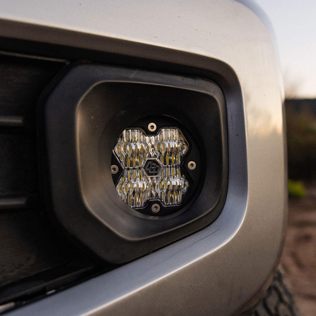 KIT DE FAROS ANTINIEBLA SQUADRON-R 2.0 SPORT - TOYOTA 4RUNNER 2010-24; TACOMA 2012-23; TUNDRA 2014-21