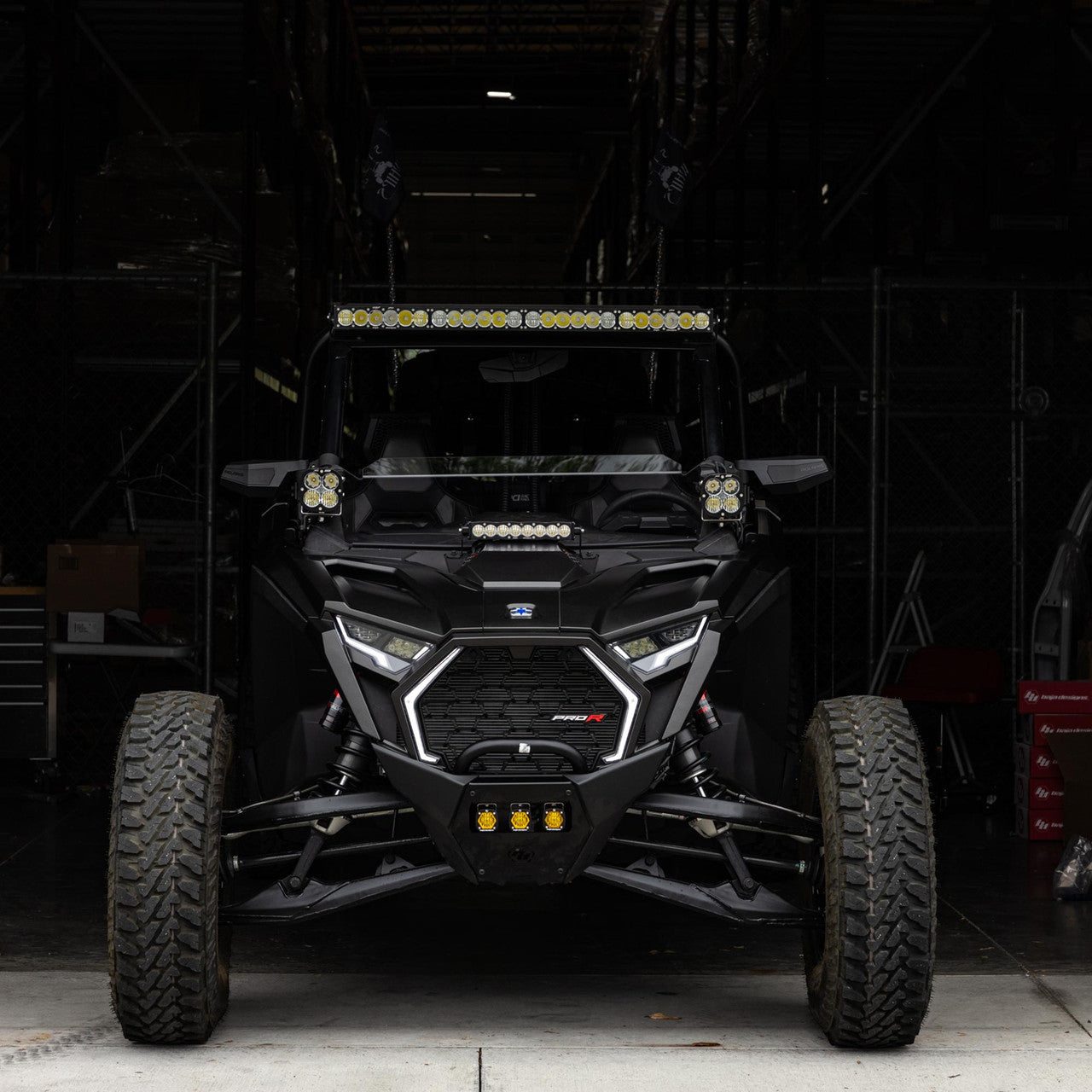 Kit de montaje para barra de luces S8 de 10" en el capó - Polaris RZR Pro-R, Pro-S y Pro-XP 2025